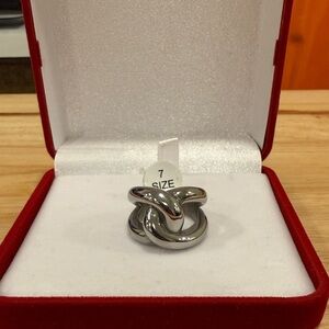 Peruvian Surgical Steel Knot Ring – Size 7, NWOT